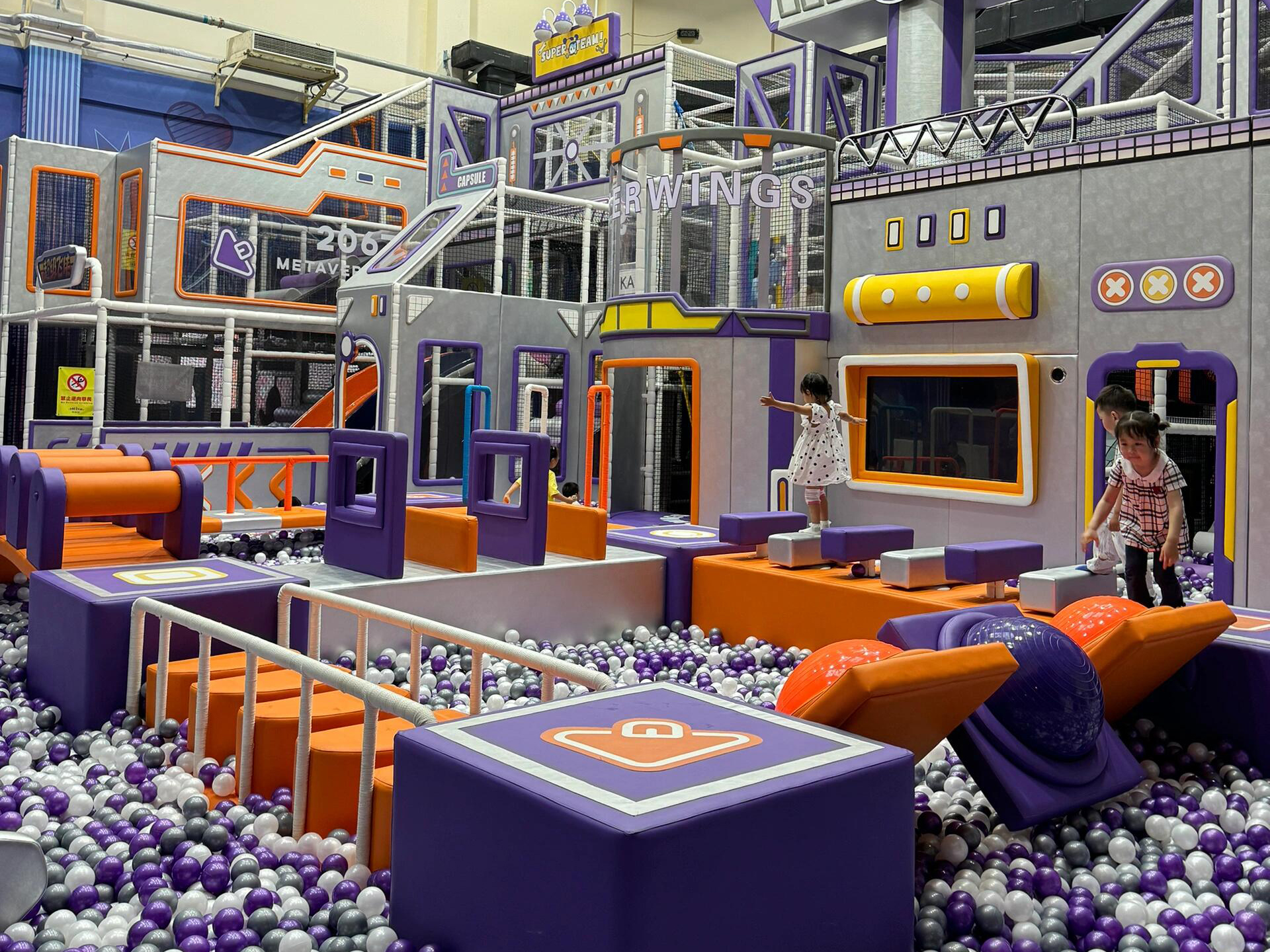 如何提高淘气堡儿童乐园的趣味性？