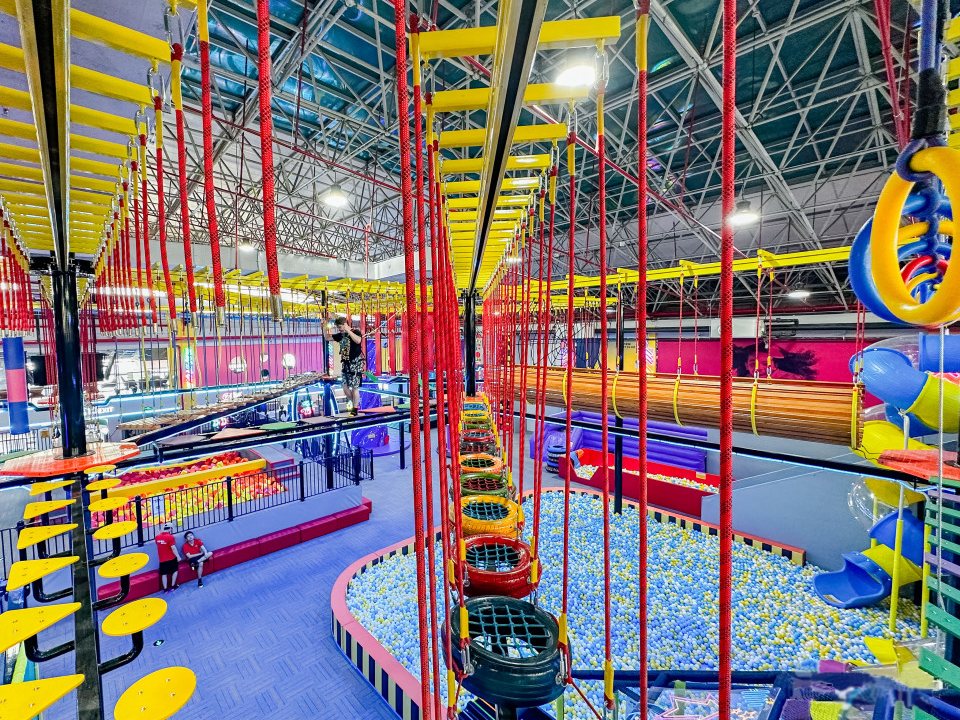 室内游乐场超火爆刺激高空项目