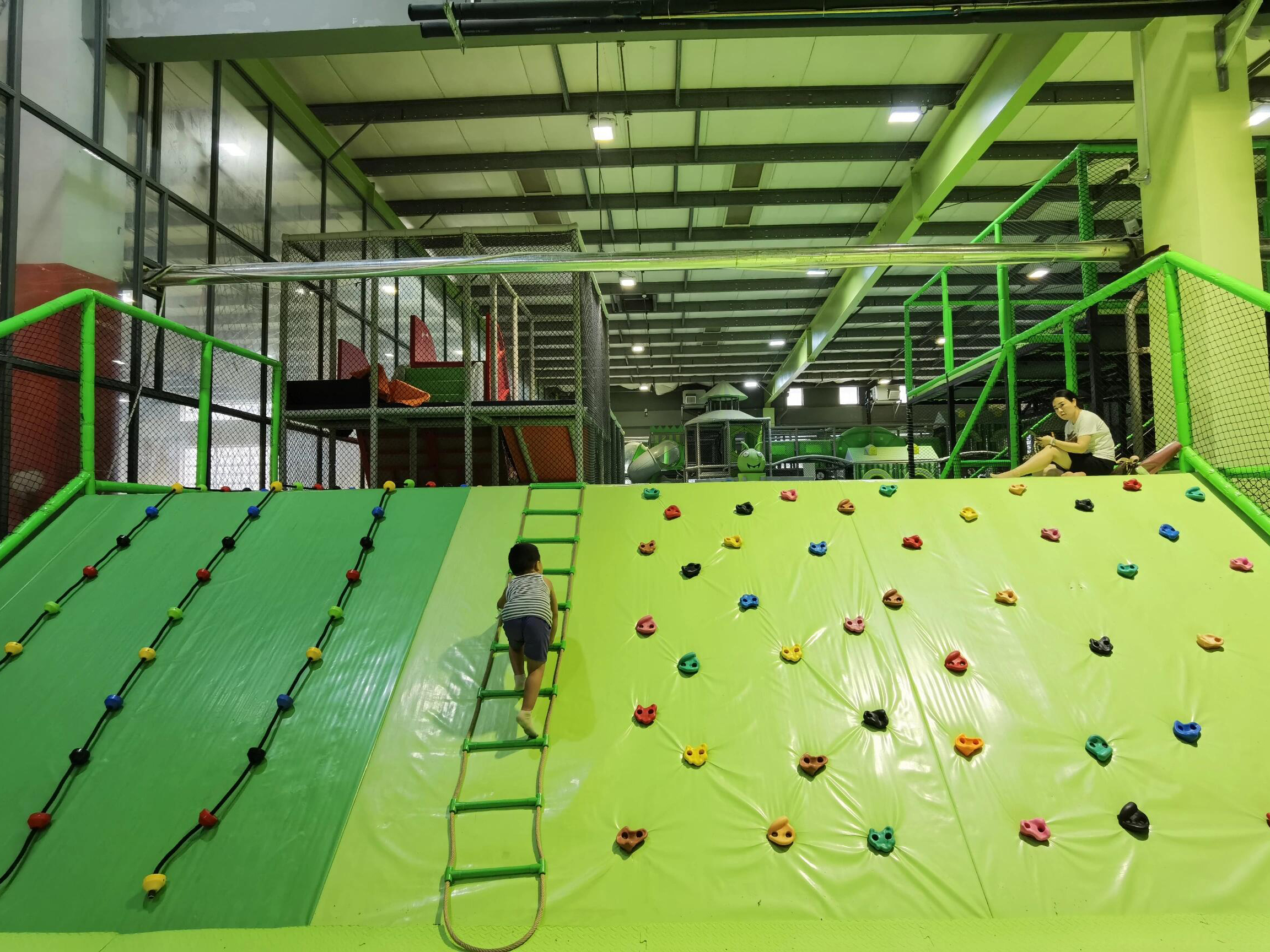 室内游乐场有哪些常见类型攀岩墙？