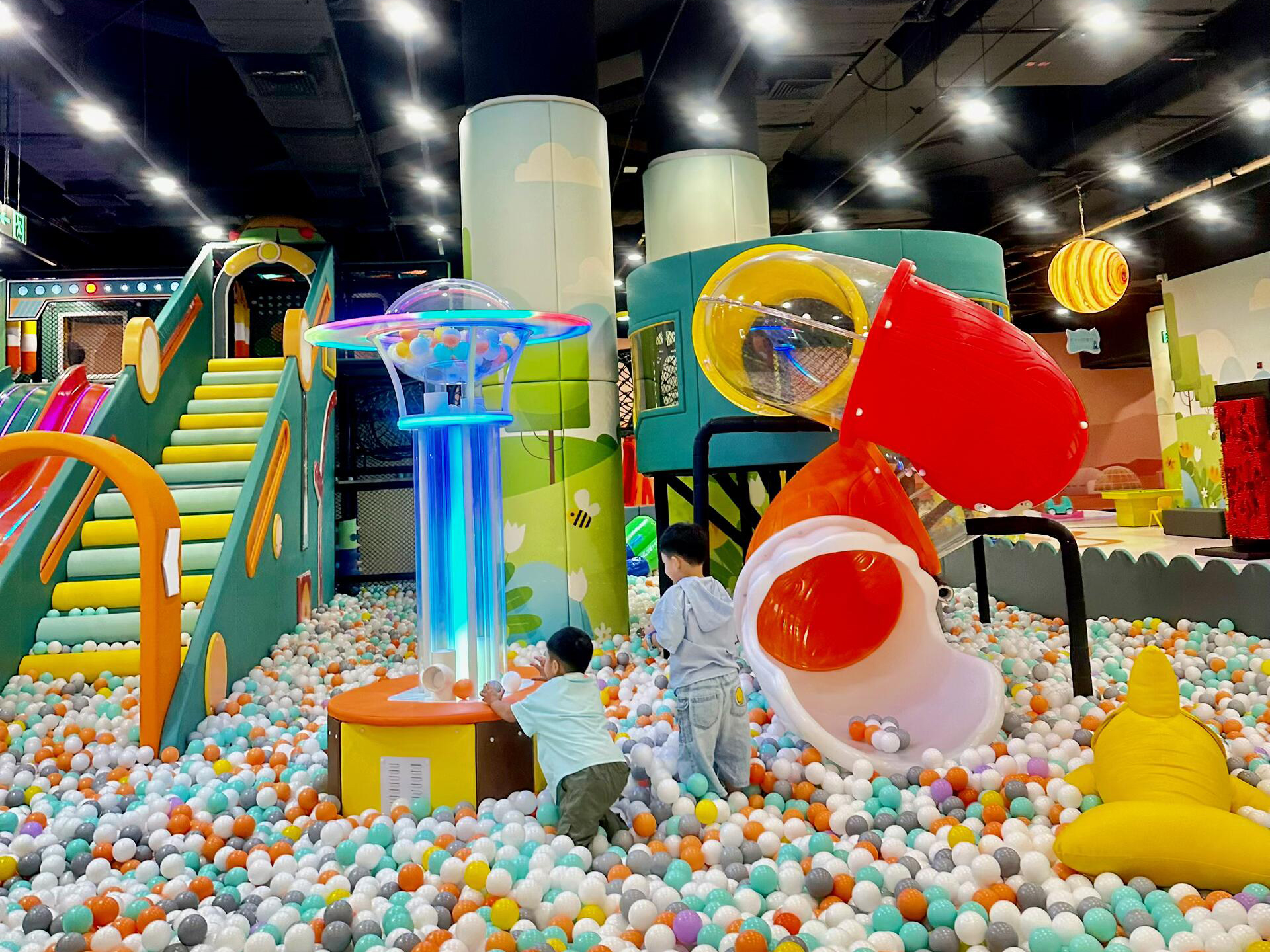 周一到周五，室内儿童乐园怎么去吸引客户？