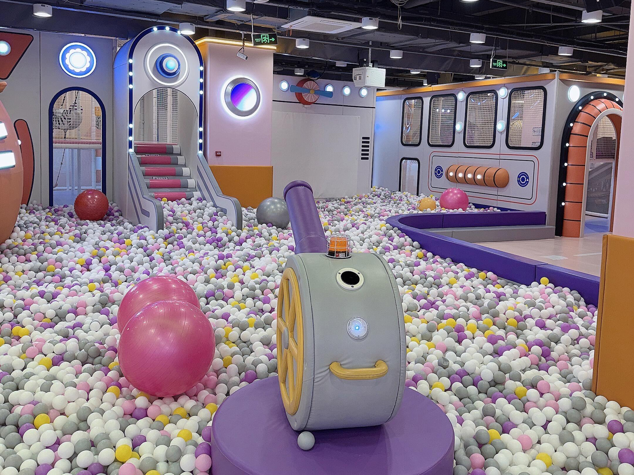 什么样的色彩搭配更适合儿童乐园？