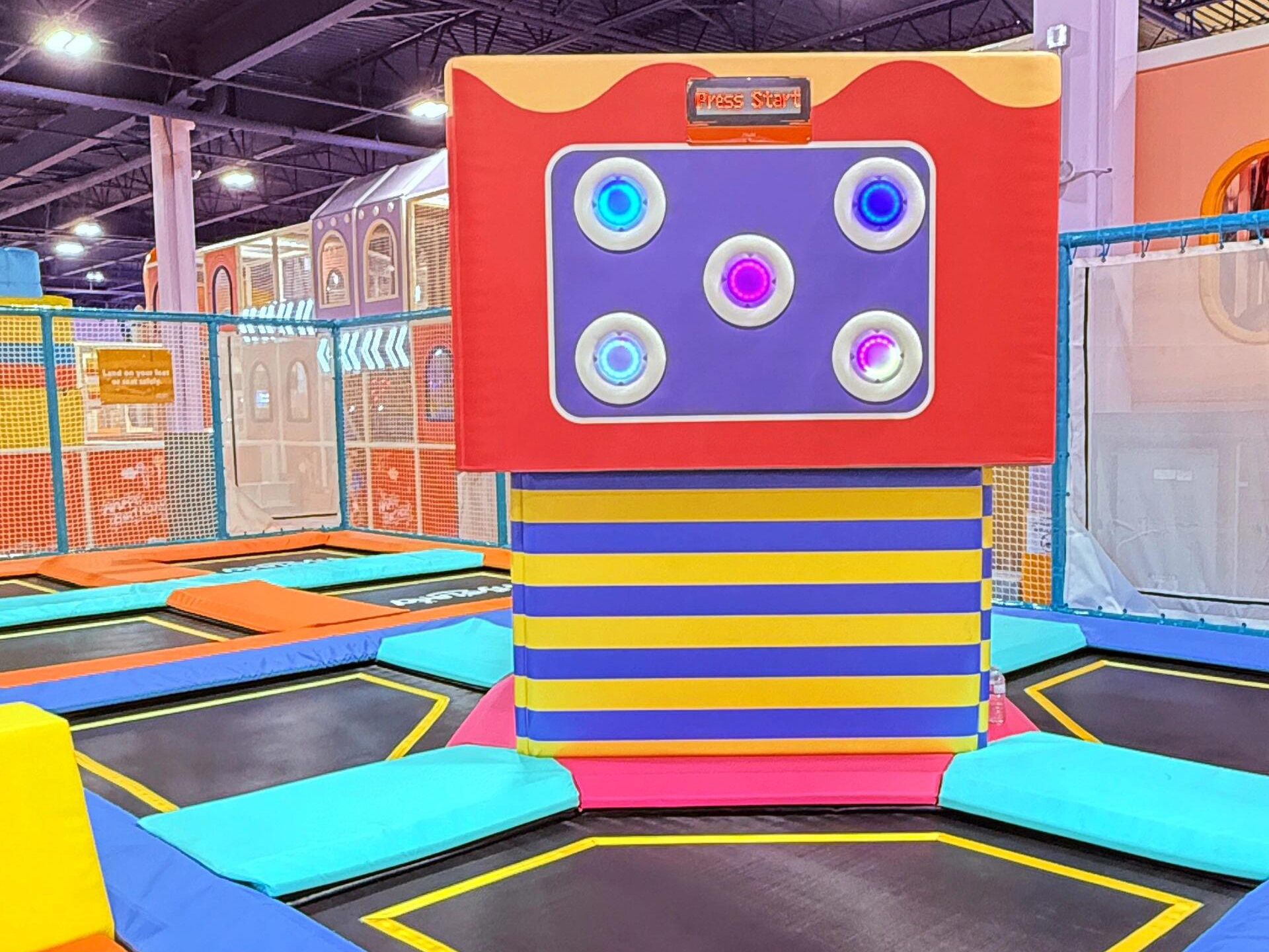 室内游乐场蹦床区可以做哪些游乐项目？